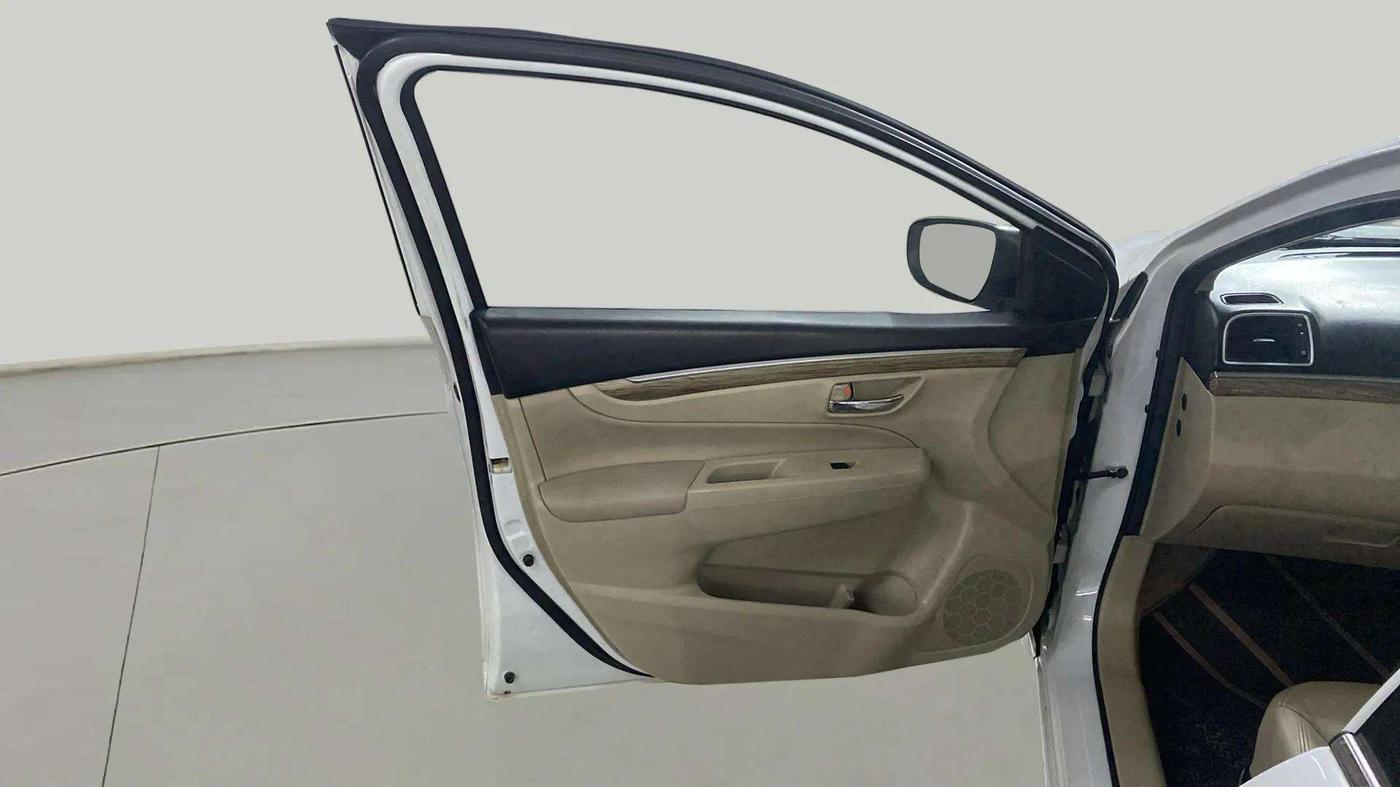 2020 Maruti Ciaz ALPHA 1.5 SHVS PETROL, Petrol, Manual, 55,345 km, LHS Front Door