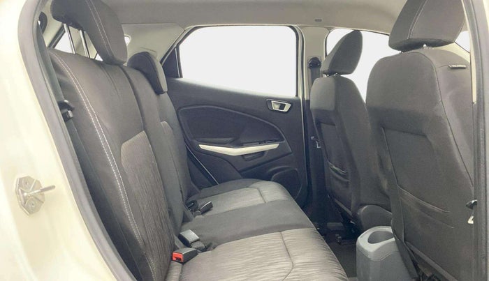 2016 Ford Ecosport TITANIUM 1.5L PETROL AT, Petrol, Automatic, 1,08,639 km, Right Side Rear Door Cabin