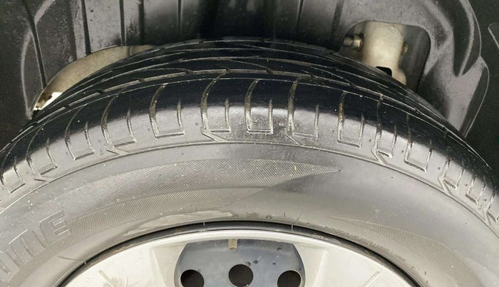 2021 Mahindra XUV300 W6 1.5 Diesel, Diesel, Manual, 95,221 km, Right Rear Tyre Tread