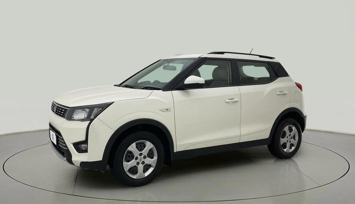 2021 Mahindra XUV300 W6 1.5 Diesel, Diesel, Manual, 95,221 km, Left Front Diagonal