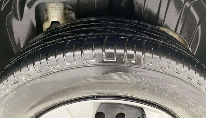 2021 Mahindra XUV300 W6 1.5 Diesel, Diesel, Manual, 95,221 km, Left Rear Tyre Tread