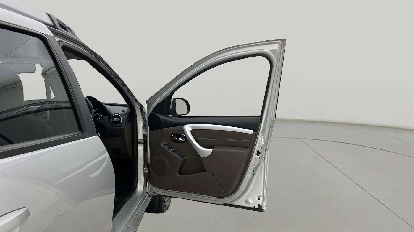 2017 Renault Duster 110 PS RXZ DIESEL, Diesel, Manual, 72,361 km, RHS Front Door