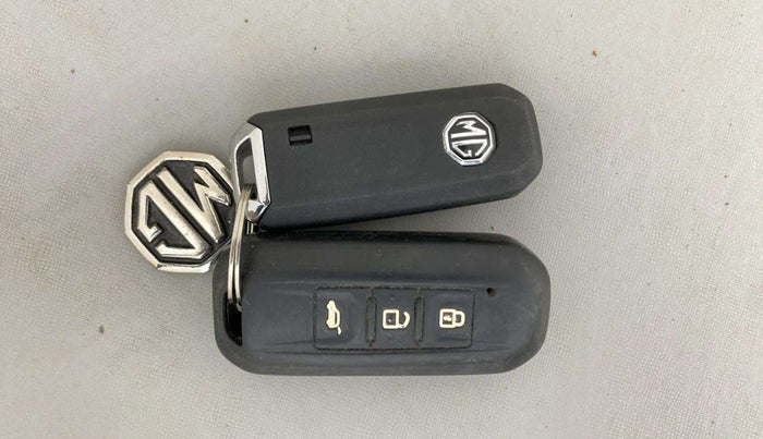 2020 MG HECTOR PLUS SHARP 1.5 PETROL TURBO DCT 6-STR, Petrol, Automatic, 44,954 km, Key Close Up