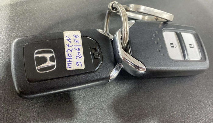 2021 Honda Jazz 1.2L I-VTEC ZX CVT, Petrol, Automatic, 29,593 km, Key Close Up