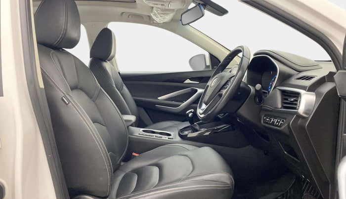 2019 MG HECTOR SHARP 1.5 DCT PETROL, Petrol, Automatic, 65,060 km, Right Side Front Door Cabin