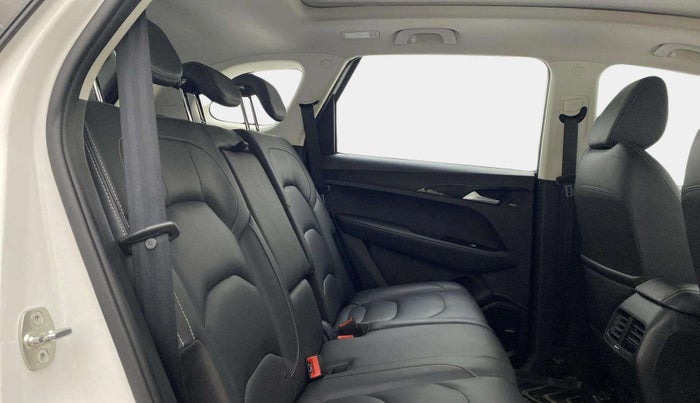 2019 MG HECTOR SHARP 1.5 DCT PETROL, Petrol, Automatic, 65,060 km, Right Side Rear Door Cabin