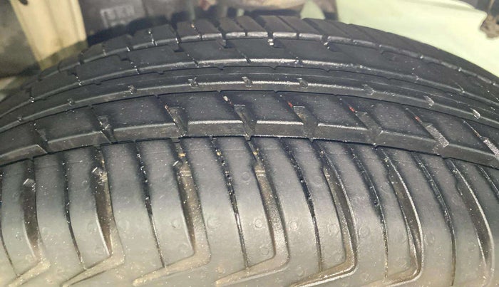 2014 Maruti Alto K10 VXI, Petrol, Manual, 60,292 km, Left Rear Tyre Tread