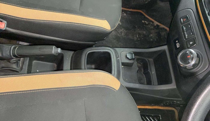 2019 Renault Kwid CLIMBER 1.0 AMT, Petrol, Automatic, 49,302 km, Gear Lever