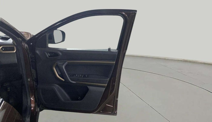 2021 Renault Kiger RXT AMT, Petrol, Automatic, 5,276 km, RHS Front Door
