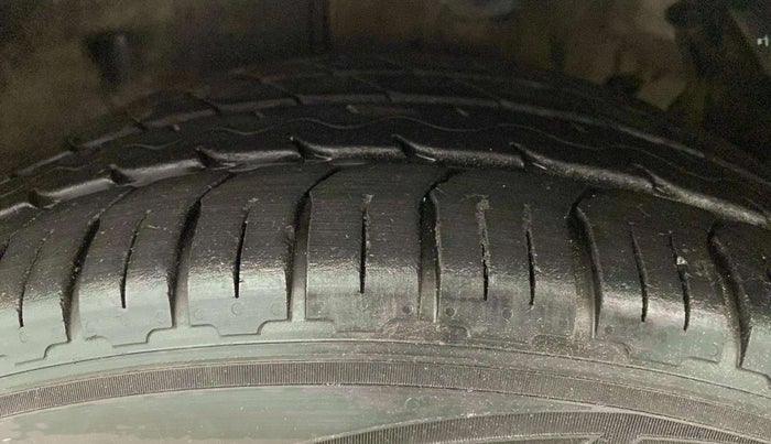 2019 Honda Civic 1.8L I-VTEC V CVT, Petrol, Automatic, 77,466 km, Left Front Tyre Tread