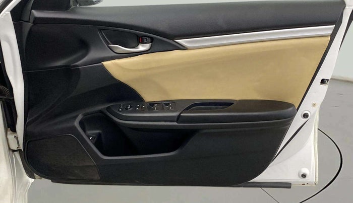 2019 Honda Civic 1.8L I-VTEC V CVT, Petrol, Automatic, 77,466 km, Driver Side Door Panels Control