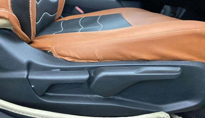 2019 Honda Civic 1.8L I-VTEC V CVT, Petrol, Automatic, 77,466 km, Driver Side Adjustment Panel