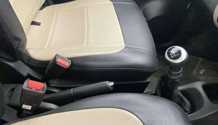 2016 Maruti Wagon R 1.0 VXI, Petrol, Manual, 10,678 km, Gear Lever
