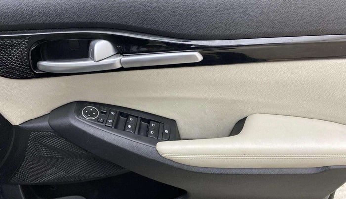2020 KIA SELTOS HTX 1.5 PETROL, Petrol, Manual, 28,680 km, Driver Side Door Panels Control