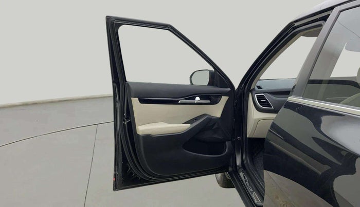 2020 KIA SELTOS HTX 1.5 PETROL, Petrol, Manual, 28,680 km, LHS Front Door