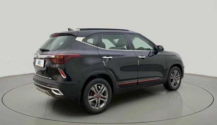 2020 KIA SELTOS HTX 1.5 PETROL, Petrol, Manual, 28,680 km, Right Back Diagonal