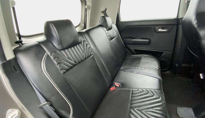 2020 Maruti New Wagon-R VXI 1.0, Petrol, Manual, 28,844 km, Right Side Rear Door Cabin