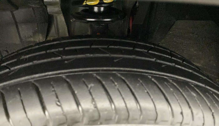 2023 Nissan MAGNITE XL, Petrol, Manual, 16,972 km, Left Front Tyre Tread