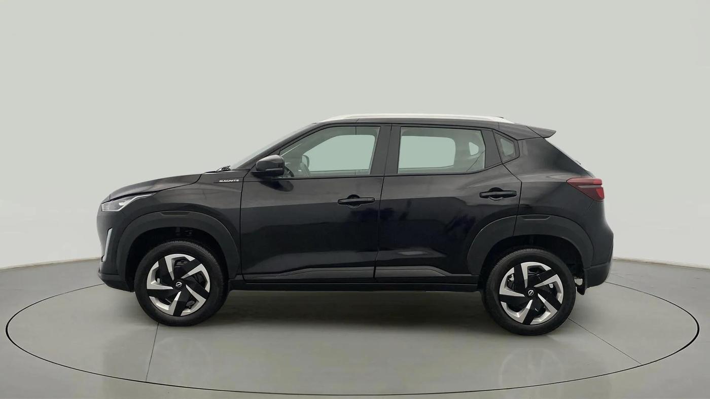 2023 Nissan MAGNITE XL, Petrol, Manual, 16,972 km, Left Side