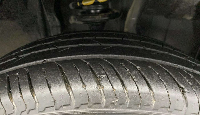 2023 Nissan MAGNITE XL, Petrol, Manual, 16,972 km, Right Front Tyre Tread