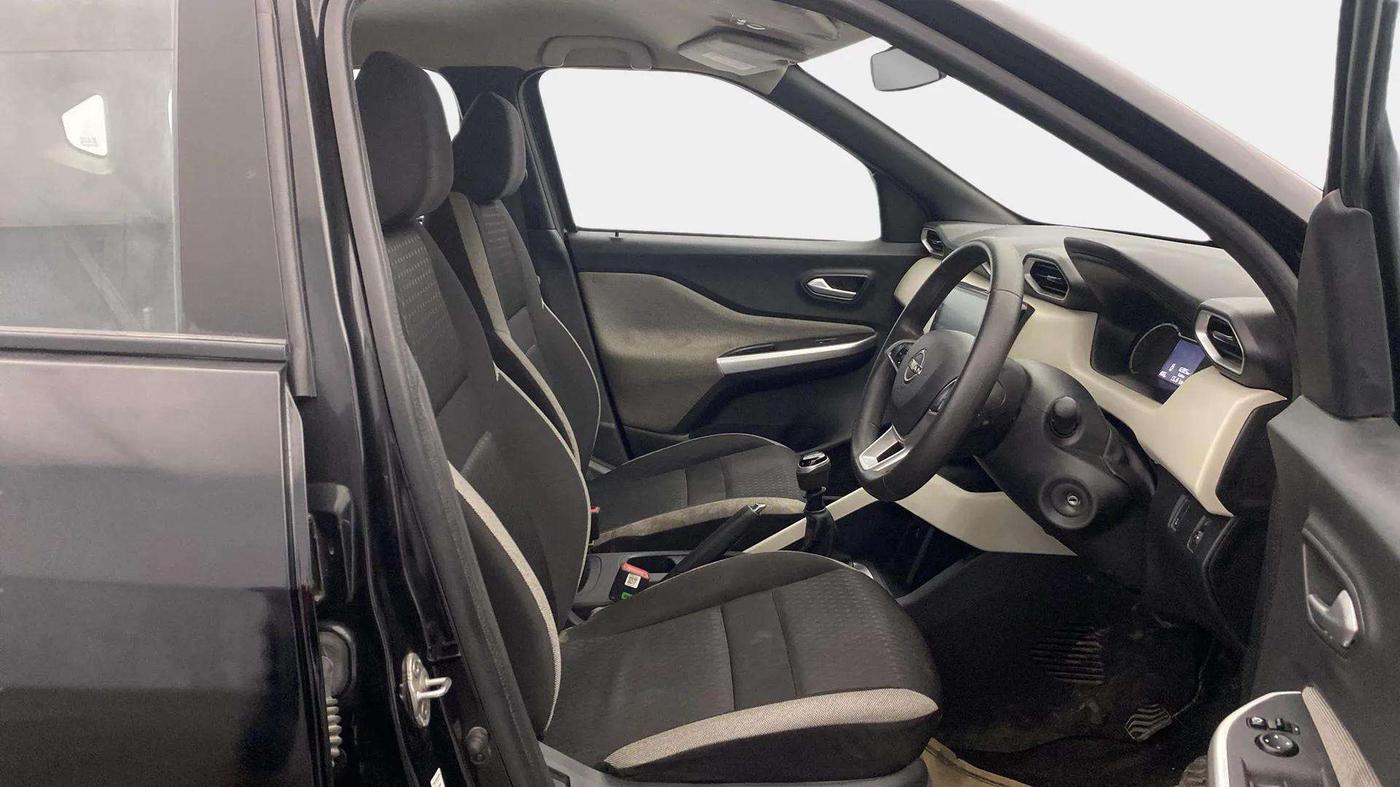 2023 Nissan MAGNITE XL, Petrol, Manual, 16,972 km, Right Side Front Door Cabin