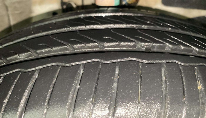 2018 Honda Brio VX AT, Petrol, Automatic, 23,029 km, Right Front Tyre Tread