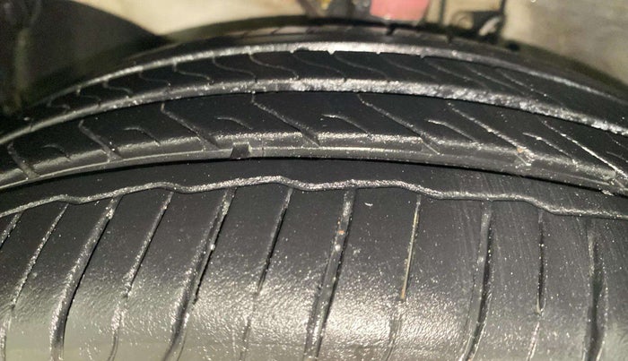 2018 Honda Brio VX AT, Petrol, Automatic, 23,029 km, Left Front Tyre Tread