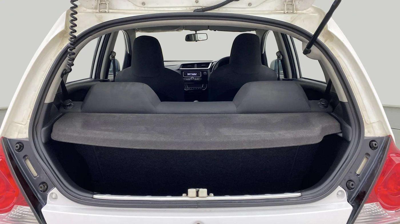 2018 Honda Brio VX AT, Petrol, Automatic, 23,029 km, Boot Inside