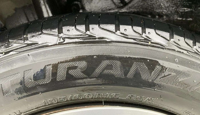 2021 Tata NEXON XMA PETROL, Petrol, Automatic, 53,019 km, Right Rear Tyre Tread