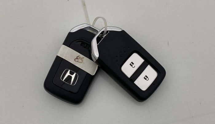 2021 Honda Jazz 1.2L I-VTEC VX CVT, Petrol, Automatic, 25,239 km, Key Close Up
