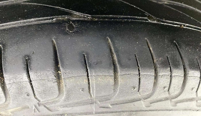 2018 Hyundai Elite i20 ASTA 1.2  CVT, Petrol, Automatic, 36,614 km, Right Rear Tyre Tread