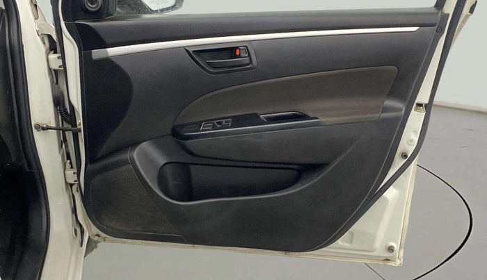 2017 Maruti Swift LXI (O), Petrol, Manual, 99,913 km, Driver Side Door Panels Control