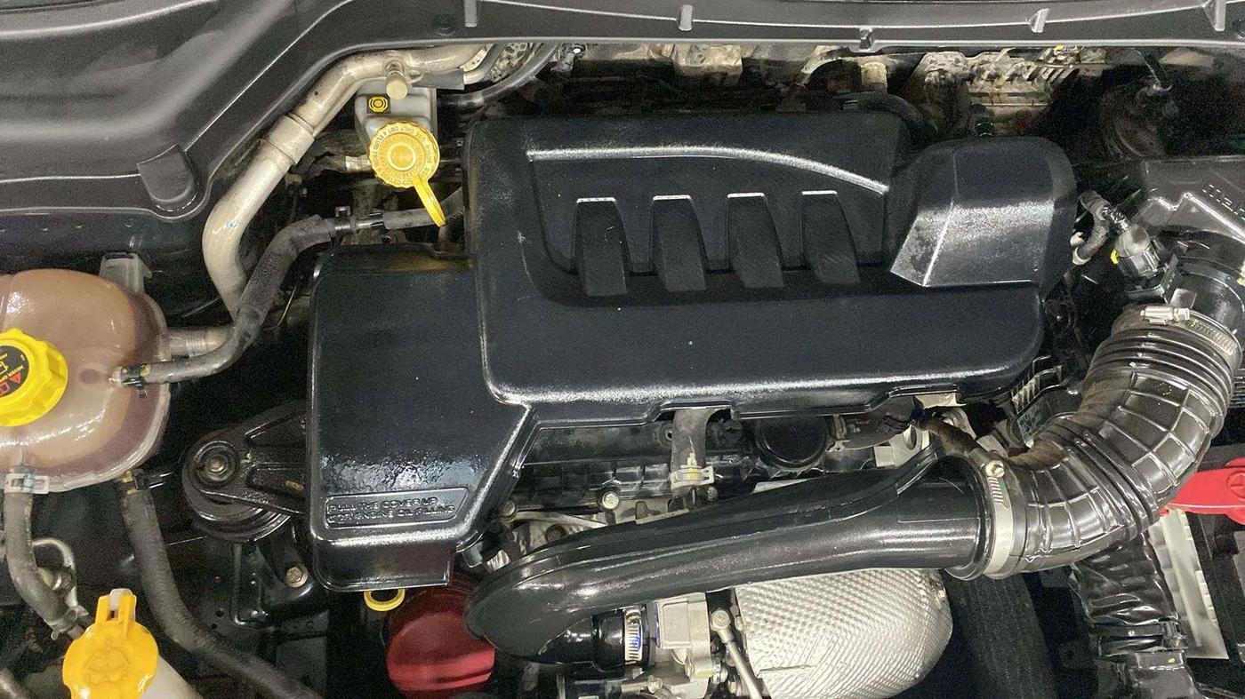 2020 Mahindra XUV300 W8 1.5 DIESEL, Diesel, Manual, 61,541 km, Engine View