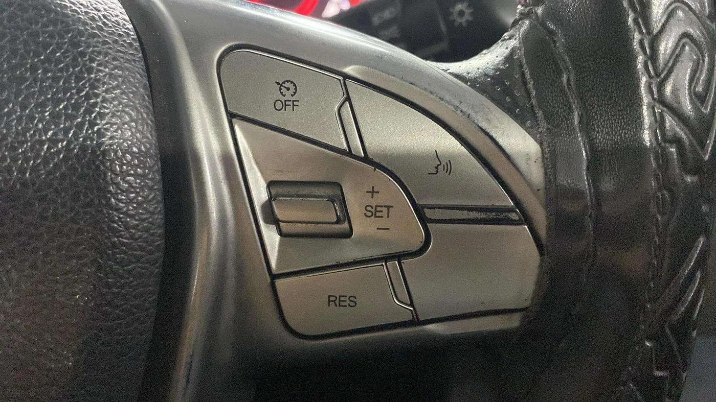 2020 Mahindra XUV300 W8 1.5 DIESEL, Diesel, Manual, 61,541 km, Adaptive Cruise Control
