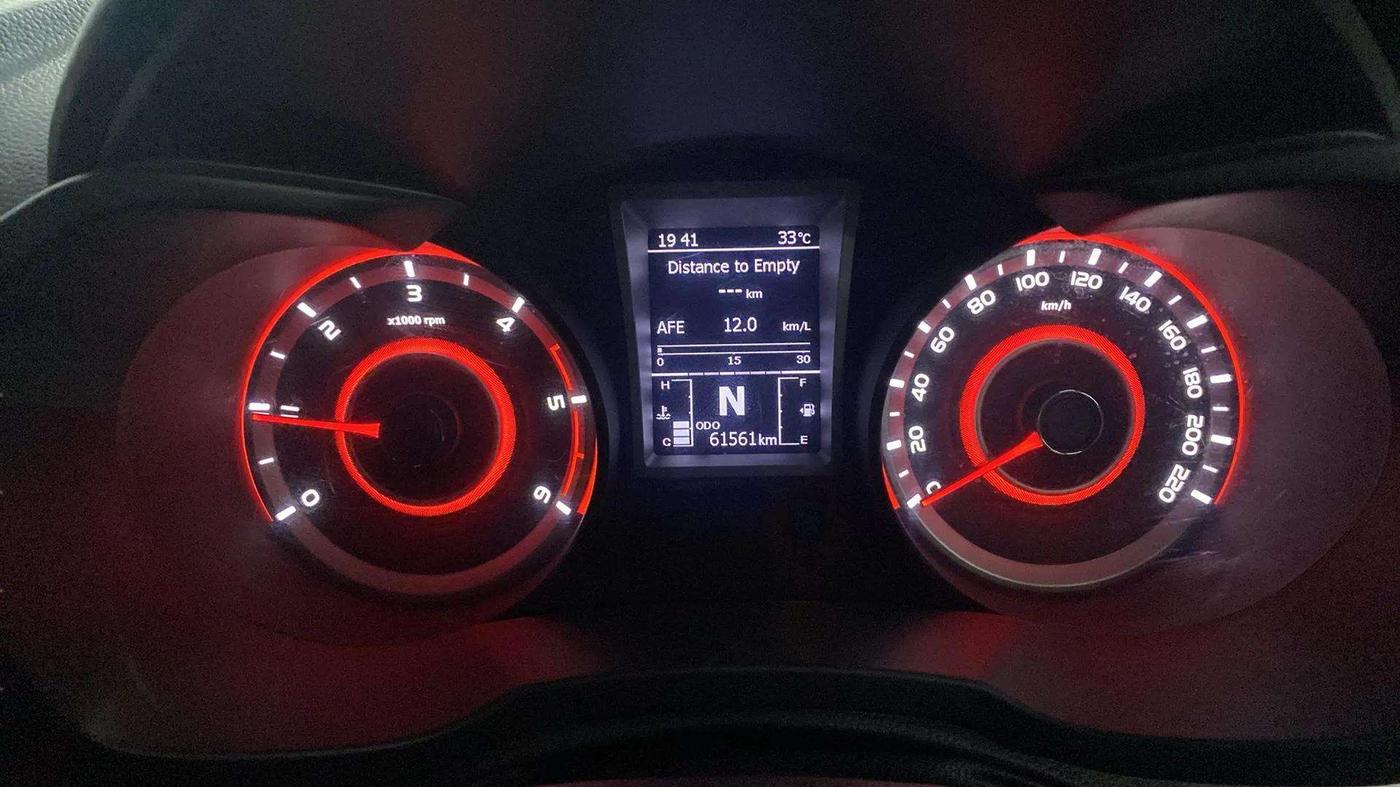 2020 Mahindra XUV300 W8 1.5 DIESEL, Diesel, Manual, 61,541 km, Odometer Image