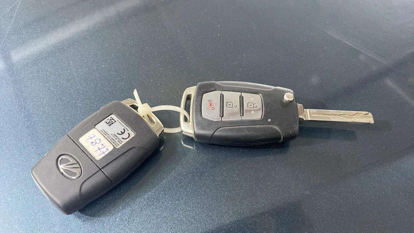 2020 Mahindra XUV300 W8 1.5 DIESEL, Diesel, Manual, 61,541 km, Key Close Up