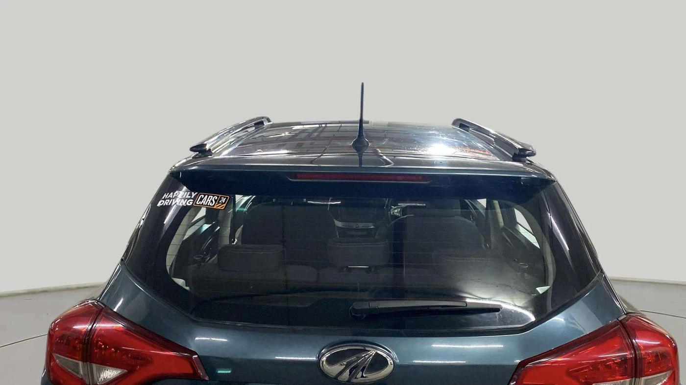 2020 Mahindra XUV300 W8 1.5 DIESEL, Diesel, Manual, 61,541 km, Rear Windshield