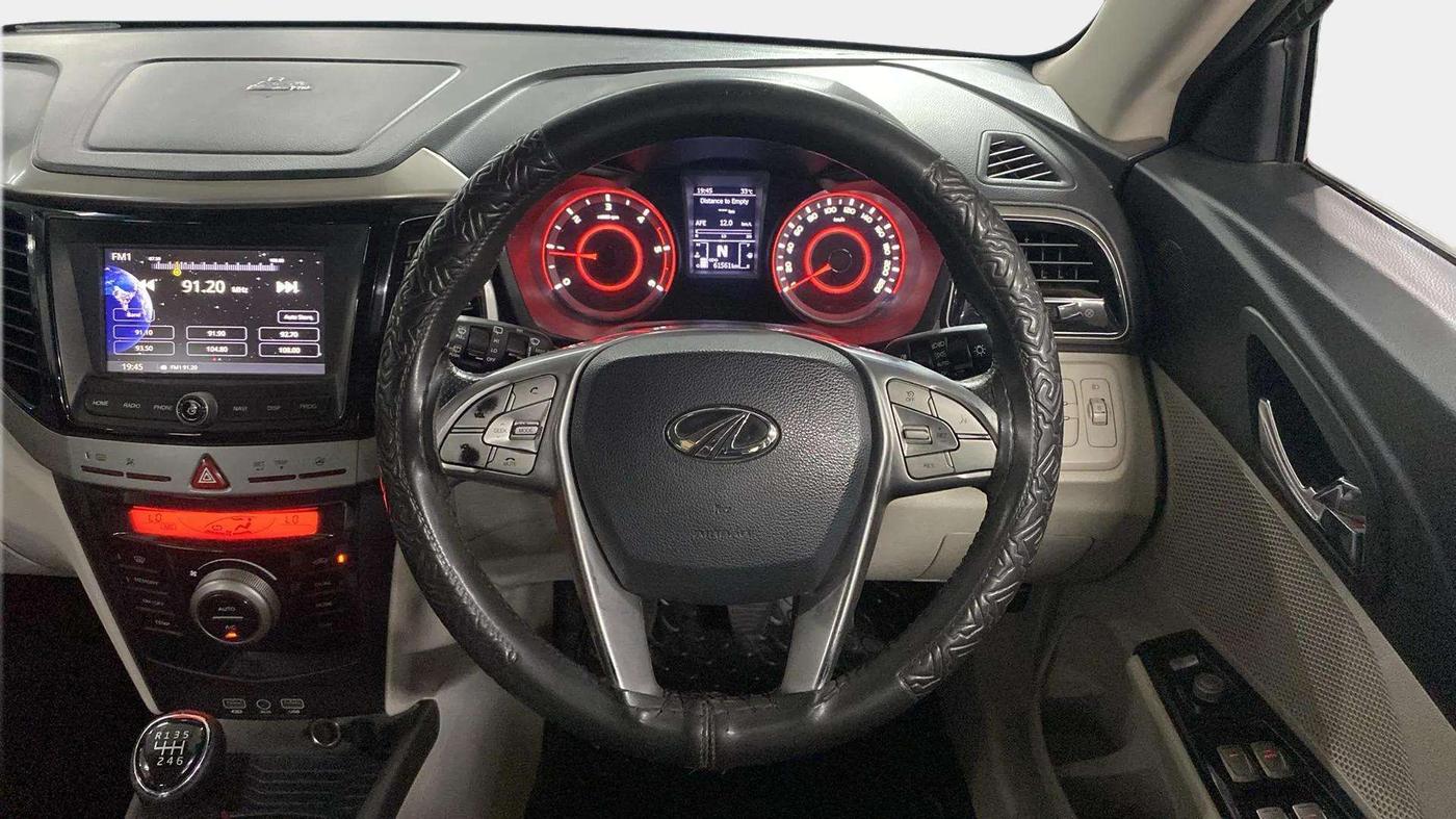 2020 Mahindra XUV300 W8 1.5 DIESEL, Diesel, Manual, 61,541 km, Steering Wheel Close Up