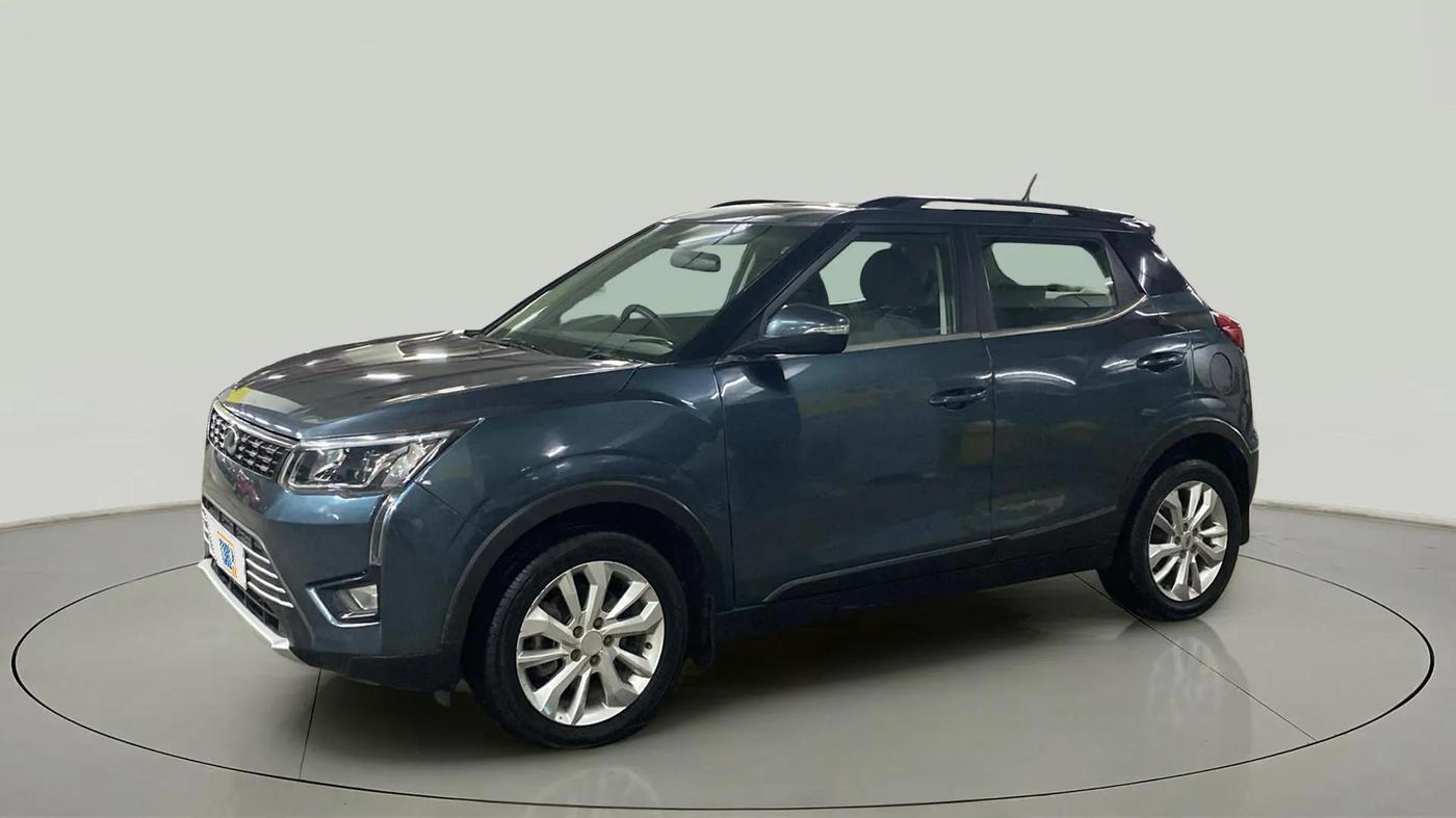 2020 Mahindra XUV300 W8 1.5 DIESEL, Diesel, Manual, 61,541 km, Left Front Diagonal