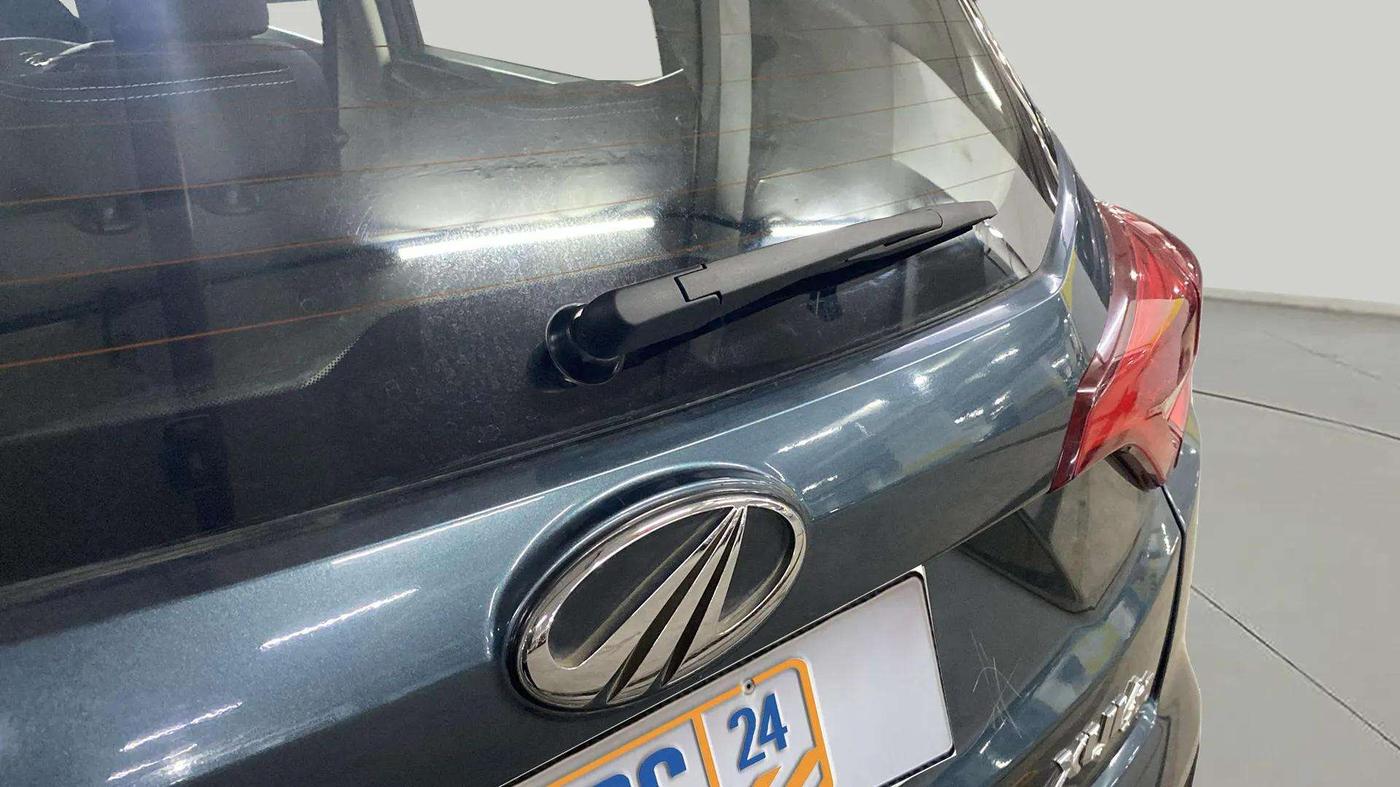2020 Mahindra XUV300 W8 1.5 DIESEL, Diesel, Manual, 61,541 km, Rear Wiper