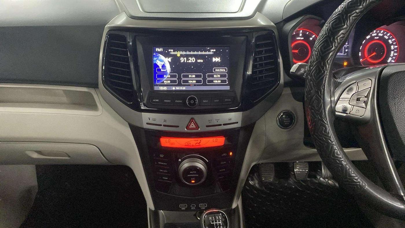 2020 Mahindra XUV300 W8 1.5 DIESEL, Diesel, Manual, 61,541 km, Air Conditioner