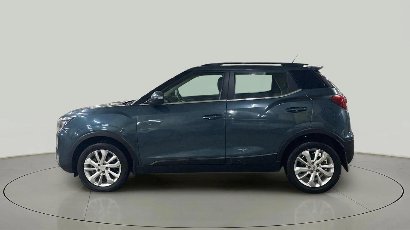 2020 Mahindra XUV300 W8 1.5 DIESEL, Diesel, Manual, 61,541 km, Left Side