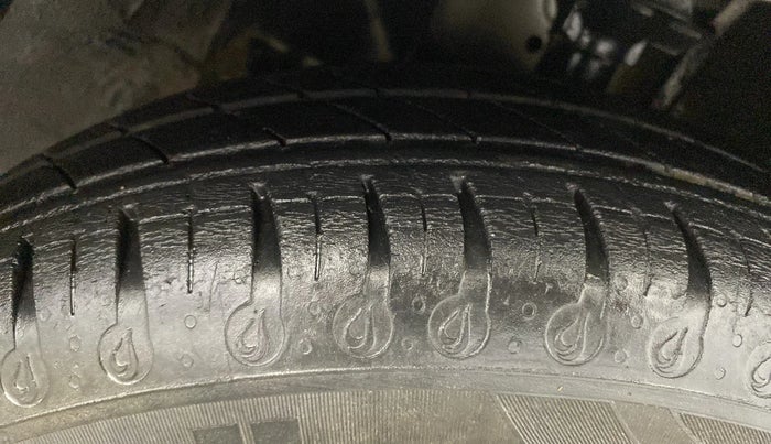 2021 Datsun Redi Go A, Petrol, Manual, 28,301 km, Right Front Tyre Tread