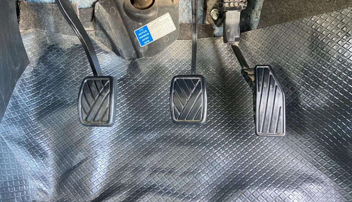 2019 Maruti Swift VXI, Petrol, Manual, 59,061 km, Pedals