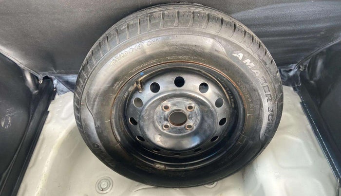 2019 Maruti Swift VXI, Petrol, Manual, 59,061 km, Dicky (Boot door) - Jack missing