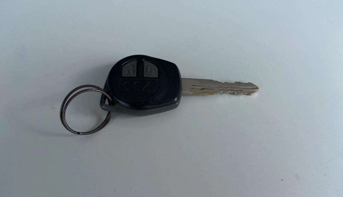 2019 Maruti Swift VXI, Petrol, Manual, 59,061 km, Key Close Up
