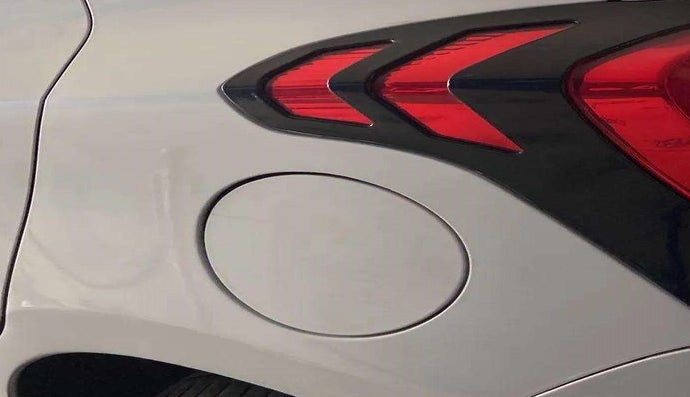 2019 Maruti Swift VXI, Petrol, Manual, 59,061 km, Right quarter panel - Minor scratches