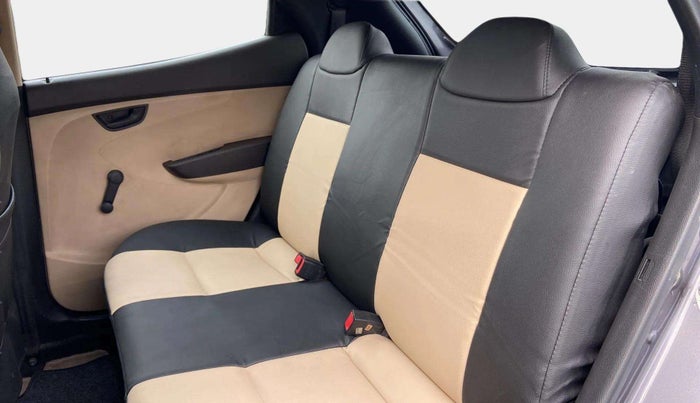 2016 Hyundai Eon ERA +, CNG, Manual, 71,366 km, Right Side Rear Door Cabin
