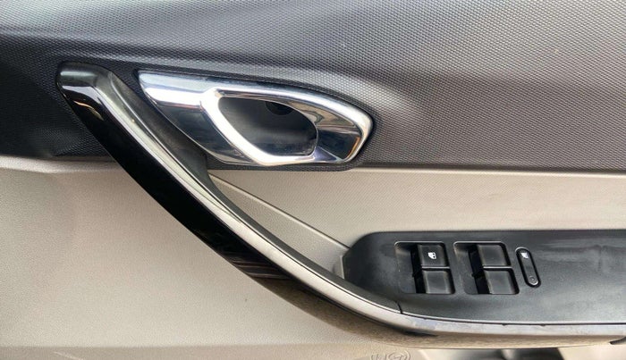 2019 Tata Tiago XZA PETROL, Petrol, Automatic, 33,577 km, Driver Side Door Panels Control