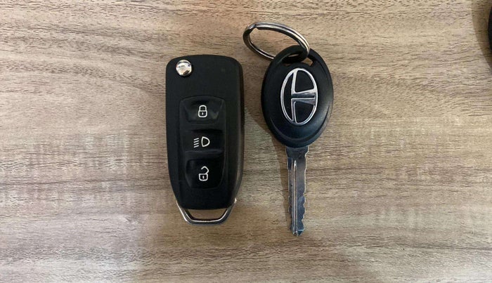 2019 Tata Tiago XZA PETROL, Petrol, Automatic, 33,577 km, Key Close Up